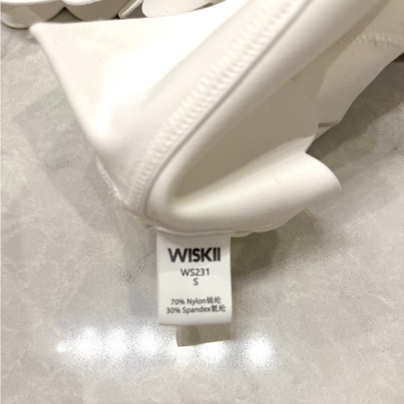 Wiskii Crisscross Bra - Picture 5 of 5